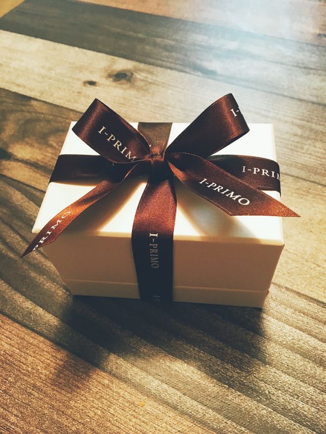 リボンの色が茶と淡いピンクの2色で選べました