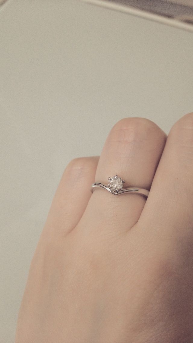 真上から覗くと、ハートの形の模様が見えます。