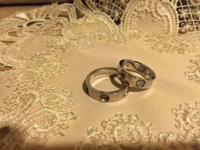 ルイ・ヴィトンのリング　５年ほど使用　妻のほうはダイヤ入り