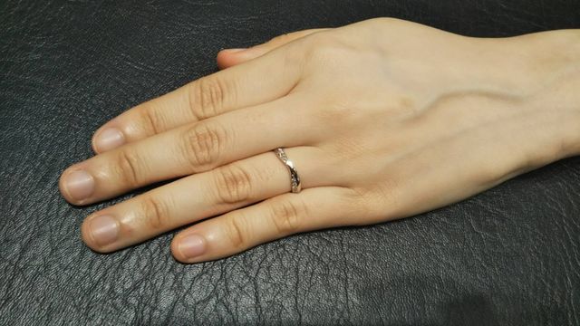 納品時。すこし湾曲したデザインも気に入りました。