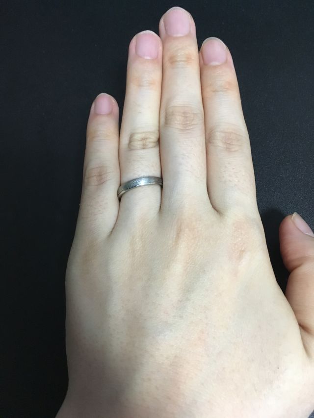 実際に購入した結婚指輪です。