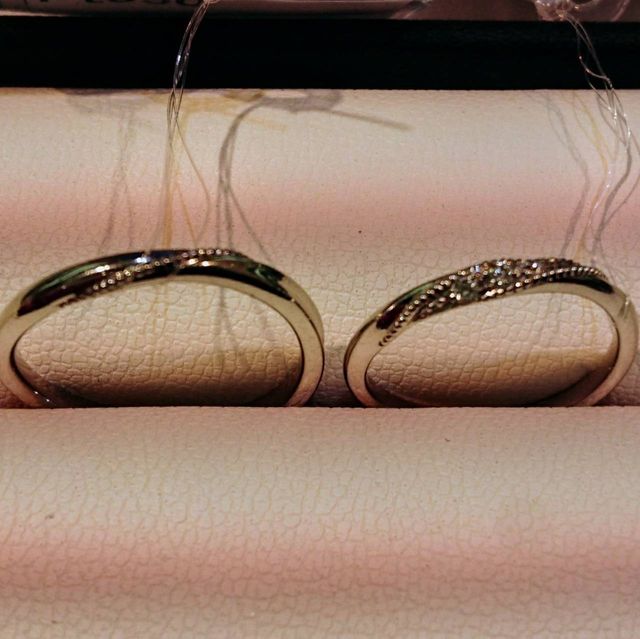 シンプルすぎず、かつ華美すぎないデザインが気に入りました。