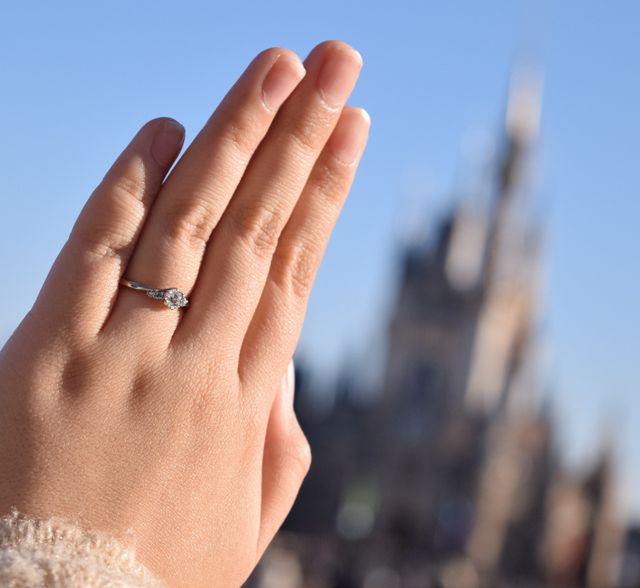 プロポーズ後のディズニーランドにて