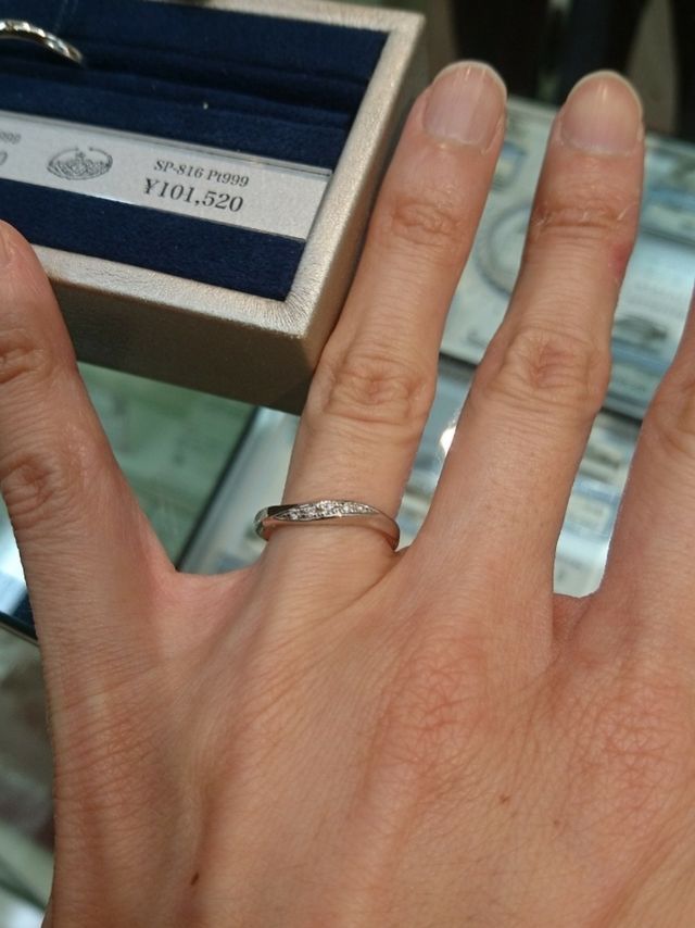 購入した結婚指輪です。