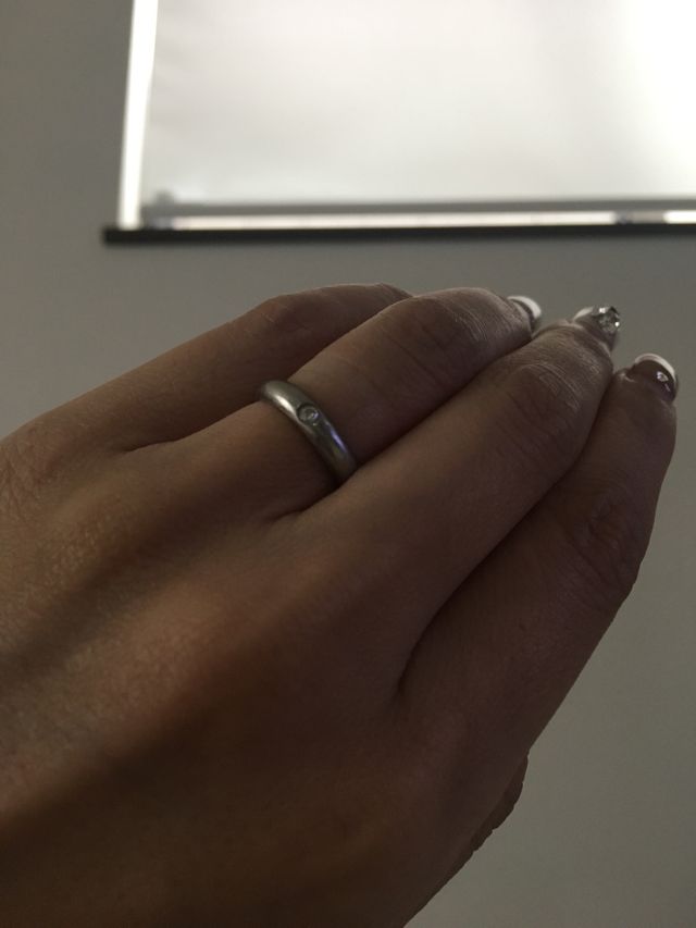 シンプルなダイヤがついています