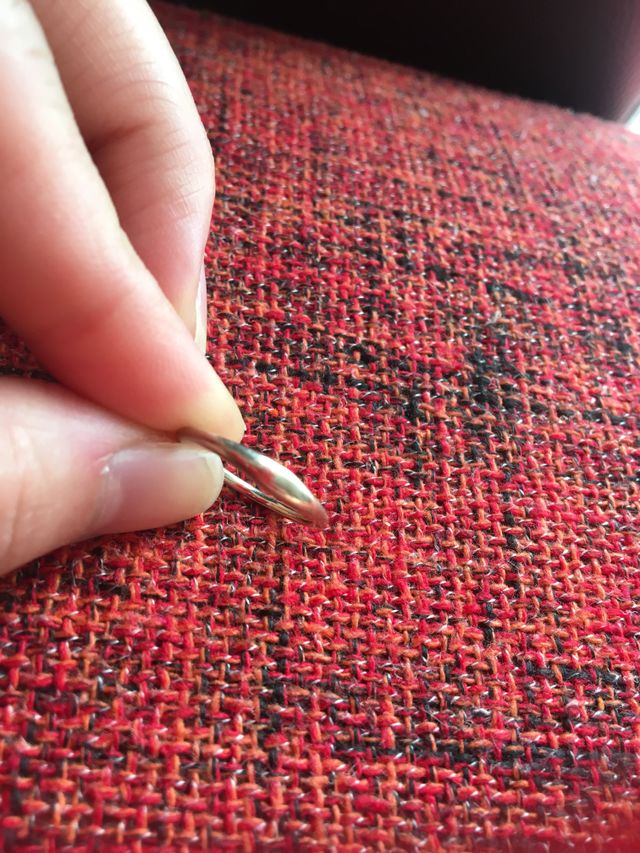 こちらはカーブのかかったデザイン。