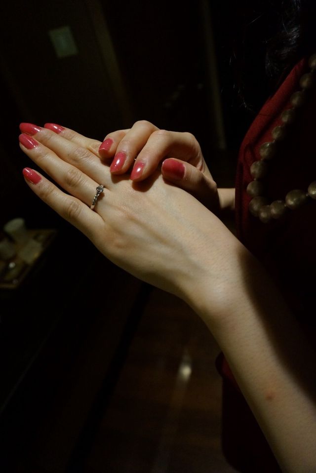 中央のダイアと、左右4つずつダイアが付いています