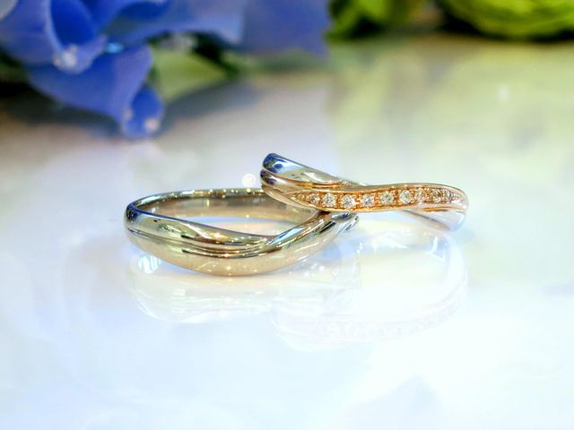 プラチナとピンクゴールドの結婚指輪