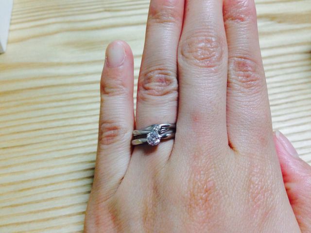 婚約指輪との重ねづけ