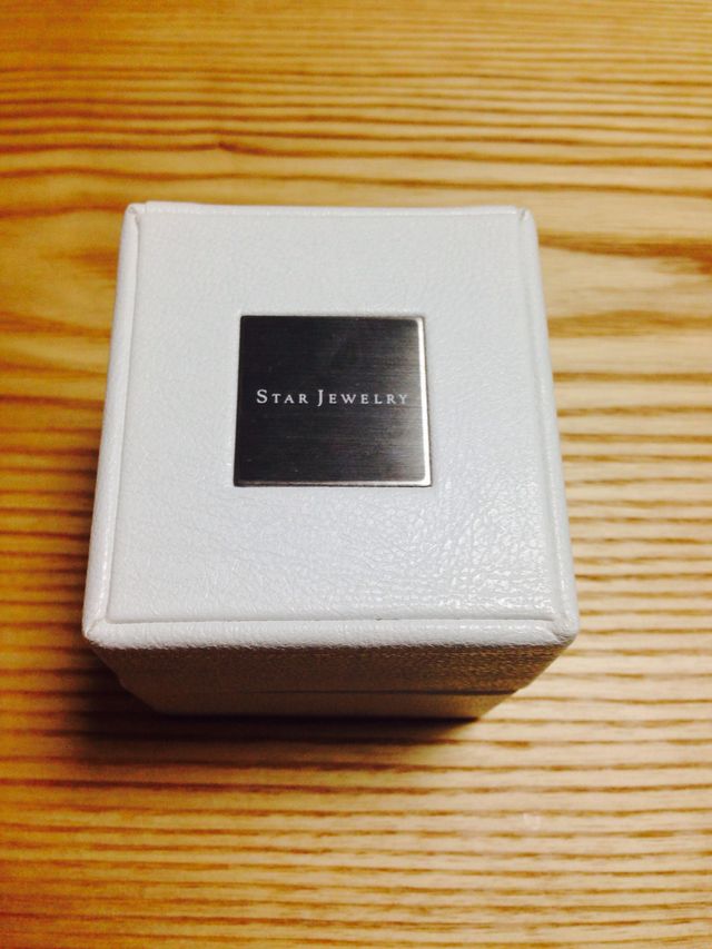 婚約指輪のケース