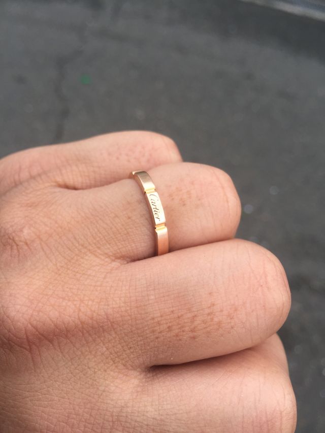 溝の入ったデザインが、人目にとまります。