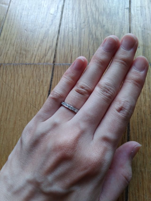 ハーフのダイヤが入った指輪です