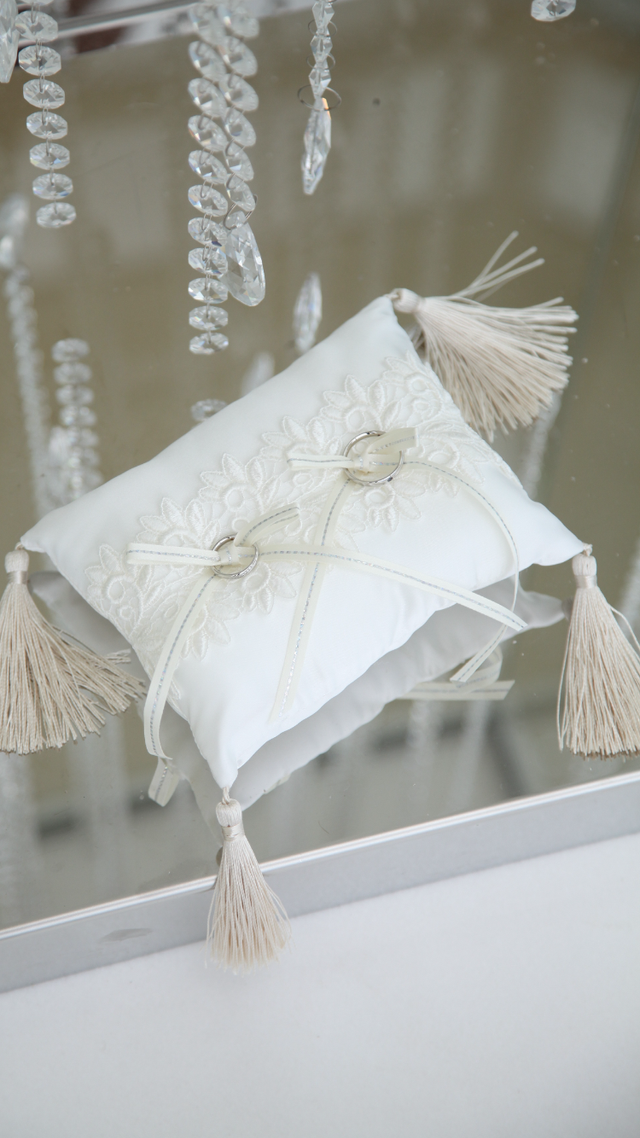 パイロットブライダルの指輪とパイロットブライダルのピロー