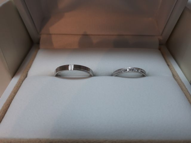 お互い気に入ったデザインが違ったので別々のものを購入しました