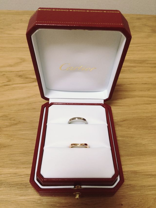 カルティエで購入した結婚指輪です。
