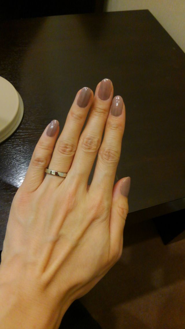 角ばっていて、厚みもそこそこ