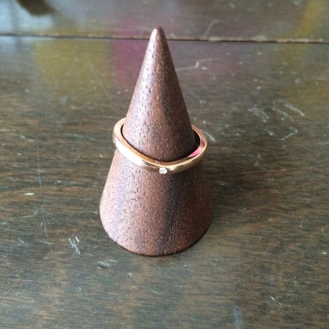 指輪を置いた写真です