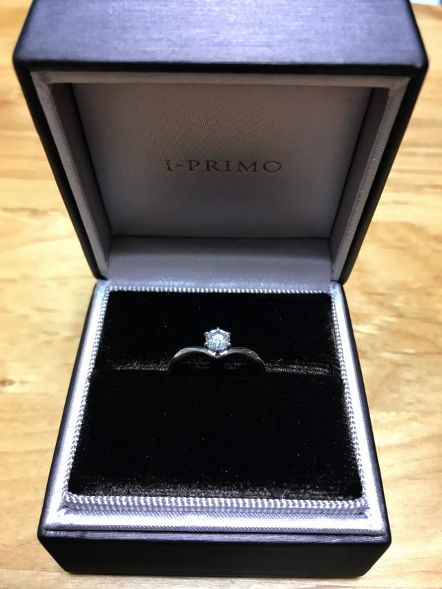 プロポーズフェア特典の指輪が綺麗に見える箱です。