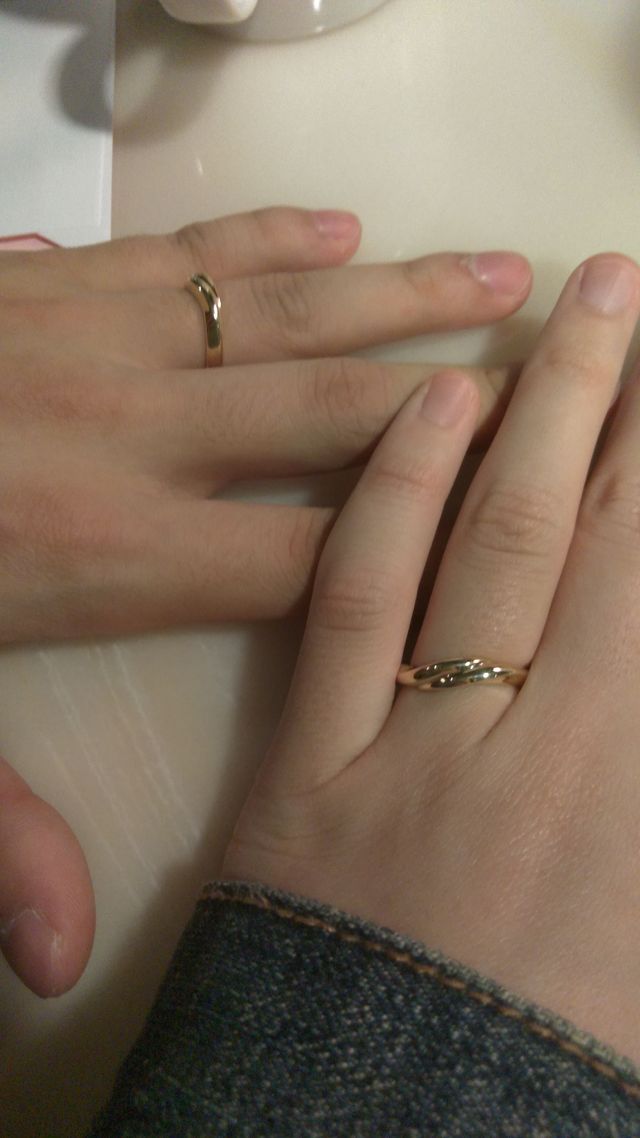 オーロラという指輪です。