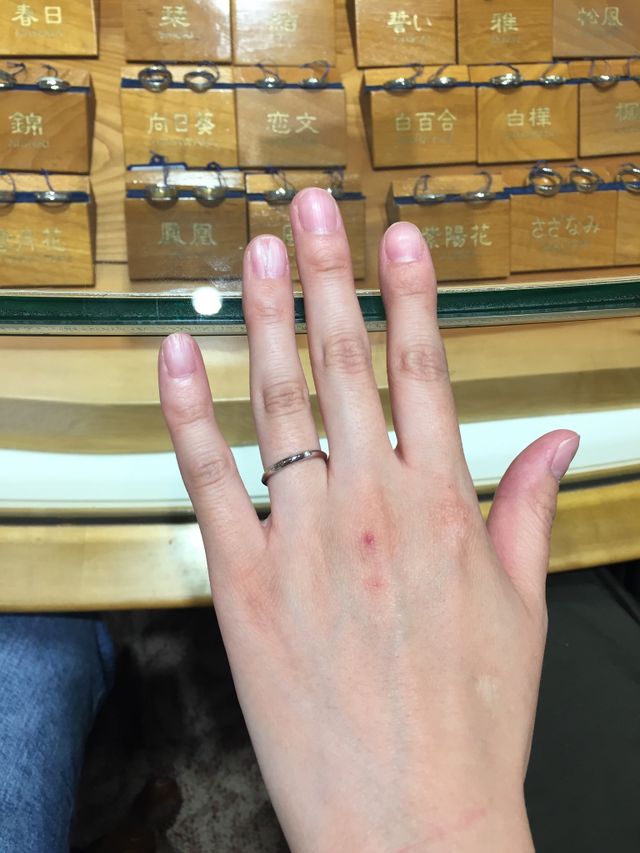 シンプルな指輪を探していました。