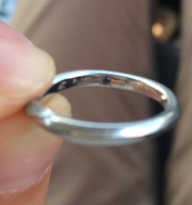 ディズニーコレクションなので、シンデレラの靴のログ付きです。