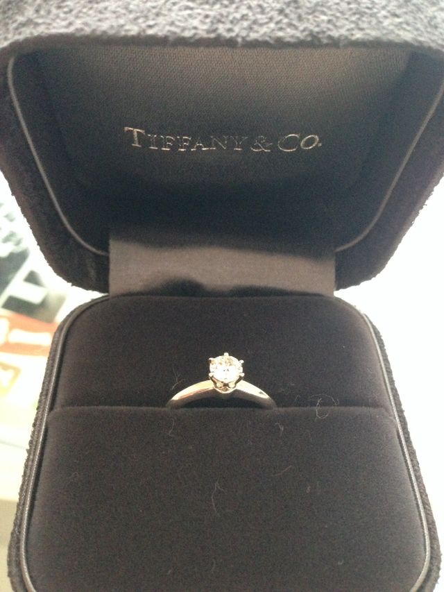 ティファニーのエンゲージリング とてもシンプル