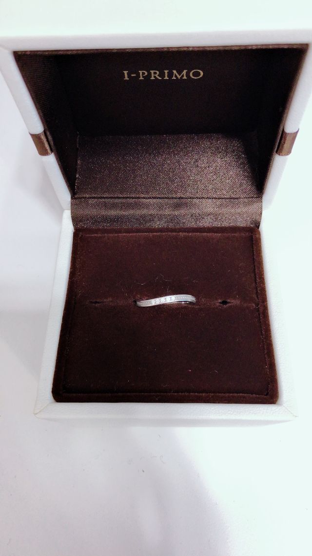 中央ダイヤ5つ ハート型のミルグレイン