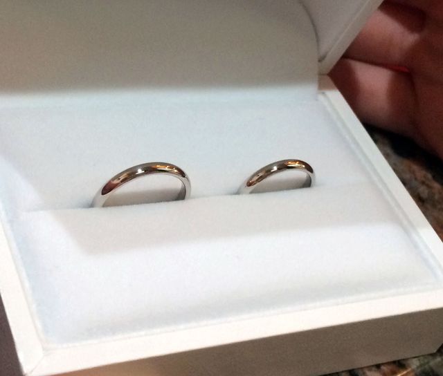 プラチナ99.9％のシンプルな結婚指輪