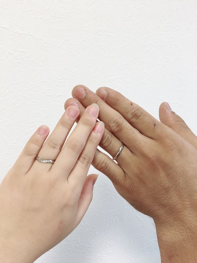 とっても可愛くて、ついつい自分の指を見てしまいます。笑