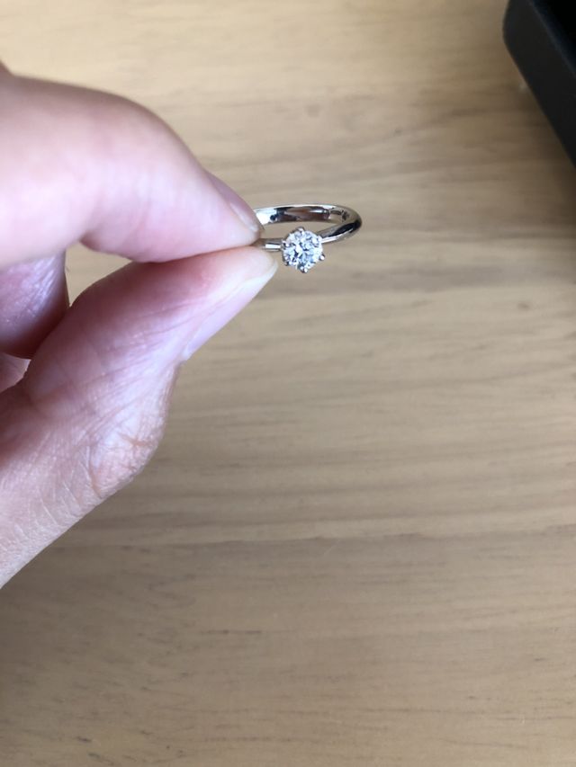 たてづめのきれいなリングです。