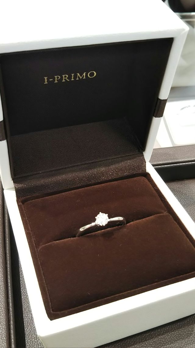 婚約指輪です。