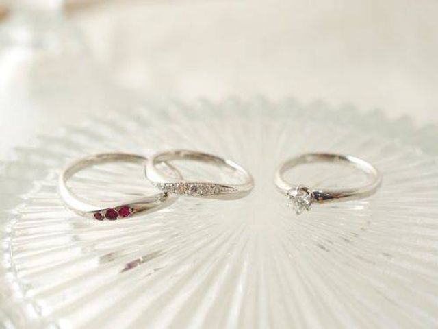 婚約指輪、2人の結婚指輪を並べてみました。