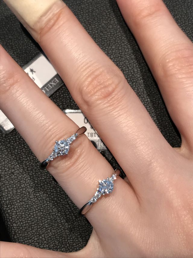 両脇にもダイヤがあるタイプです。