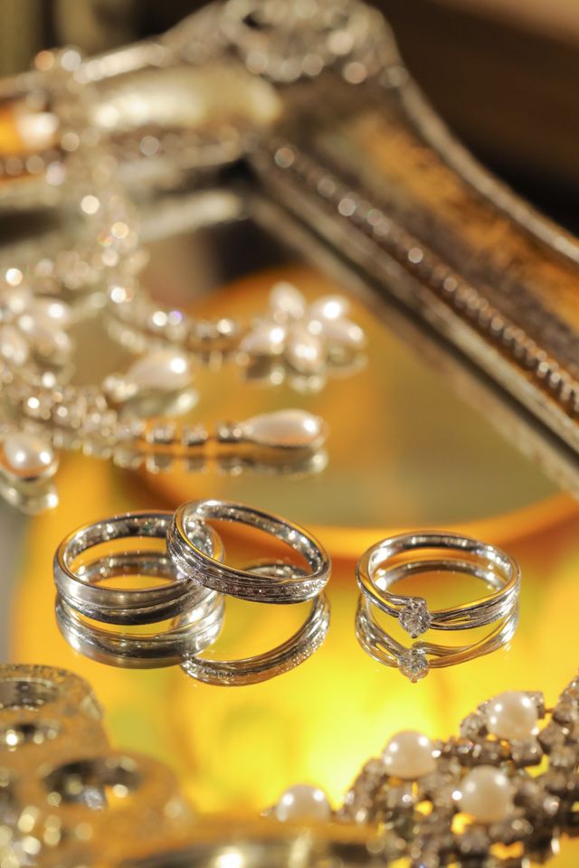 前撮りで撮ったコラニーの指輪です。