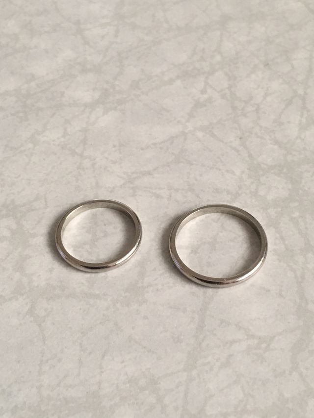 カルティエの結婚指輪です。