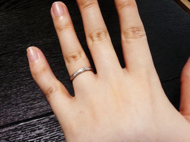 ブーケの刻印とローズサファイアを埋め込んでもらえます♪