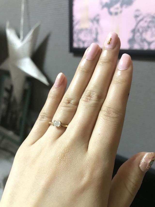 エメラルドカットが綺麗です