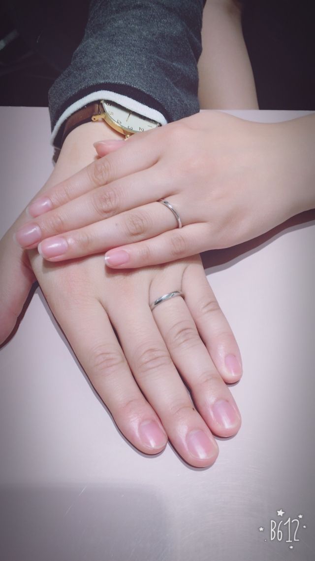 夫14号、自分9号です。内側に双子ダイヤが入っています。