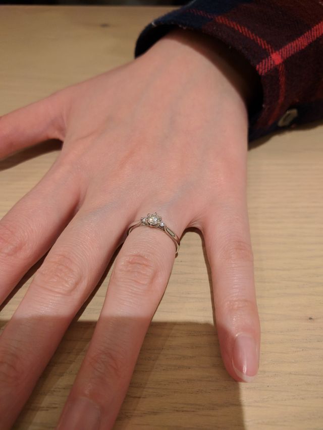 カラット数は大きくないですが（笑）十分映えます。。