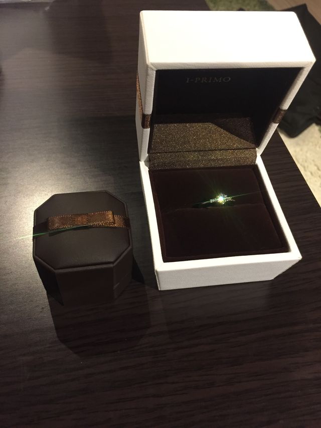 彼女に渡す用の小さいケースが素敵です。