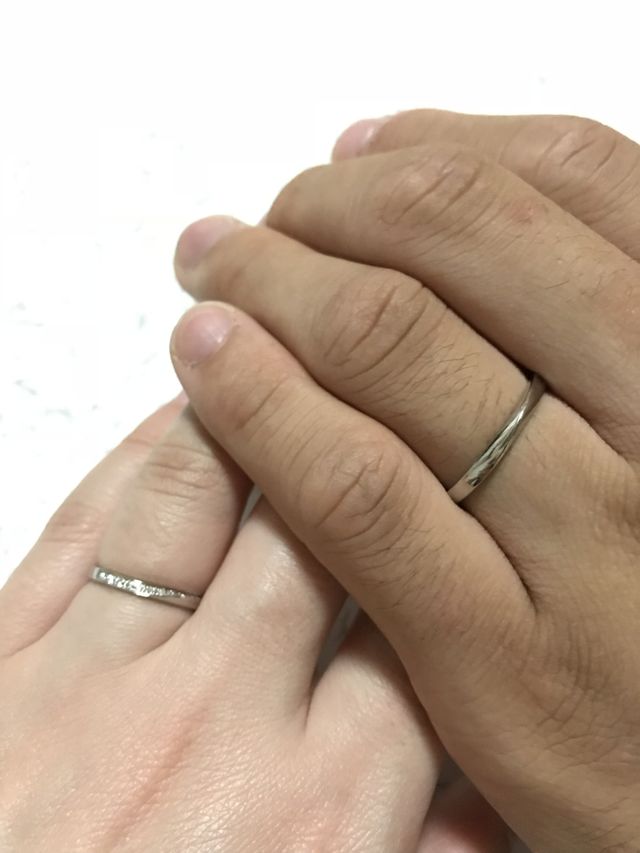 ダイヤがライン状に並んでいるため、とてもキレイです。