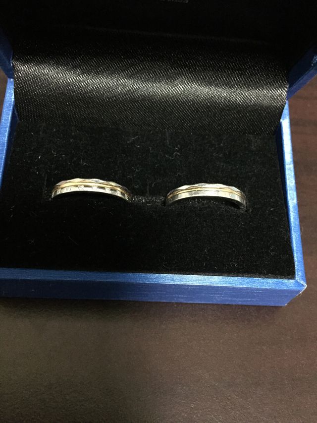 写真左:女性用 写真右:男性用