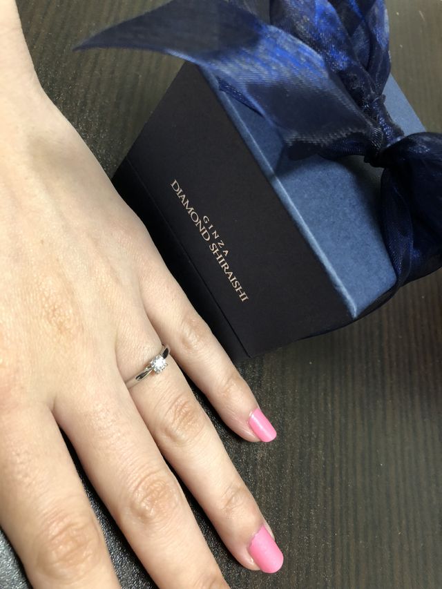 こちらが購入した婚約指輪です。