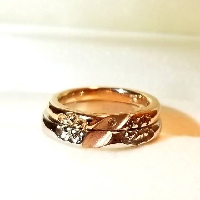 二人共4月生まれ。入籍も4月なので桜をテーマに作りました。