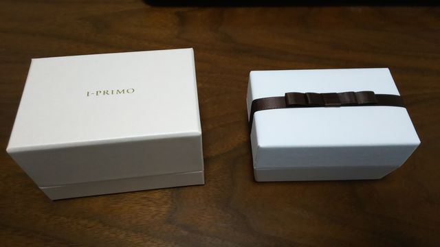 リングケースです 時期により特典でリングピローがつくようです