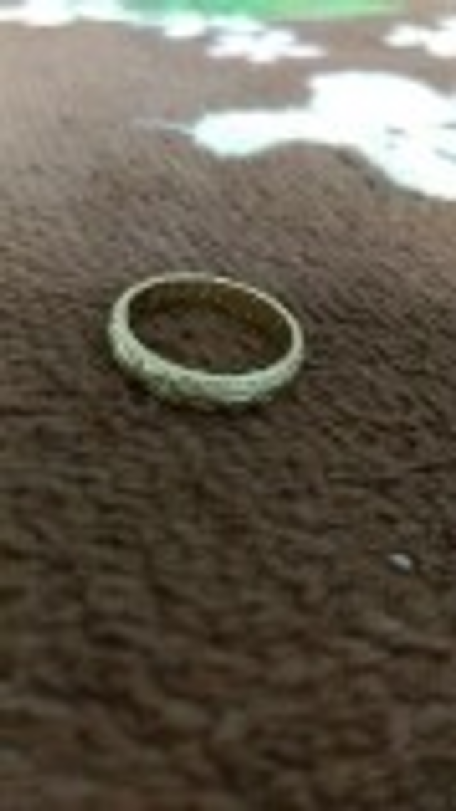 内側に言葉(ハワイ語)が入れられます