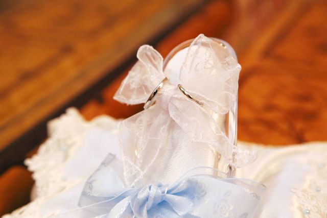 結婚式のﾘﾝｸﾞﾋﾟﾛｰに載せた結婚指輪
