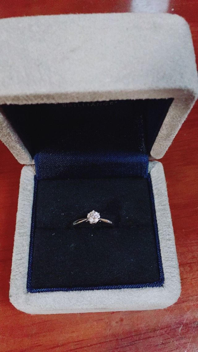 購入したブリリアンス＋のエンゲージリングです。