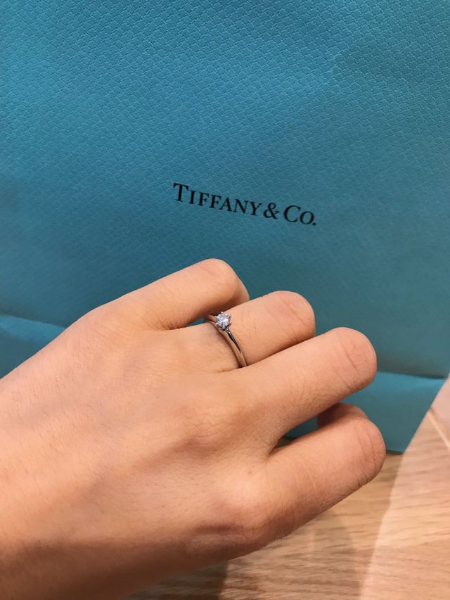 婚約指輪は彼からのサプライズでいただきました。