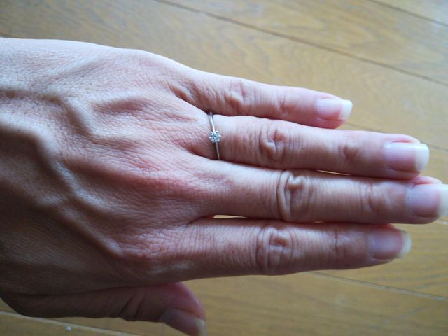 婚約指輪です